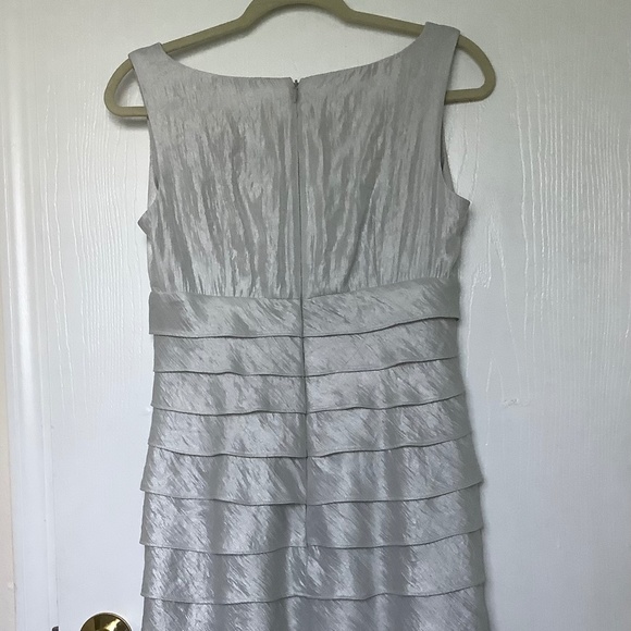 London Times Petites Silver Tiered Formal Cocktail Dress - Picture 5 of 6